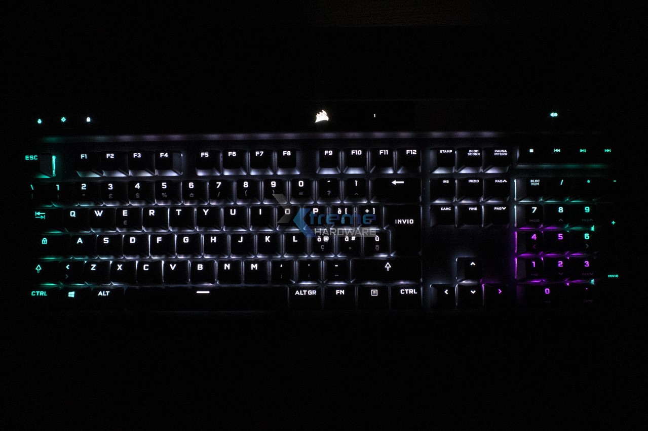 Corsair K70 RGB PRO LED 1 2e88a